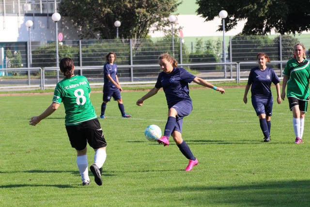 Damenfußball in Action | Foto: RFC