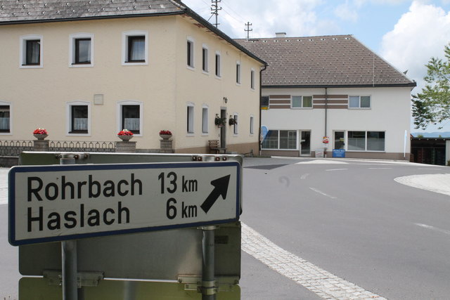 Sechs Kilometer ist der nächste Nahversorger entfernt. Das Geschäft in St. Stefan (siehe Hintergrund) hat geschlossen.