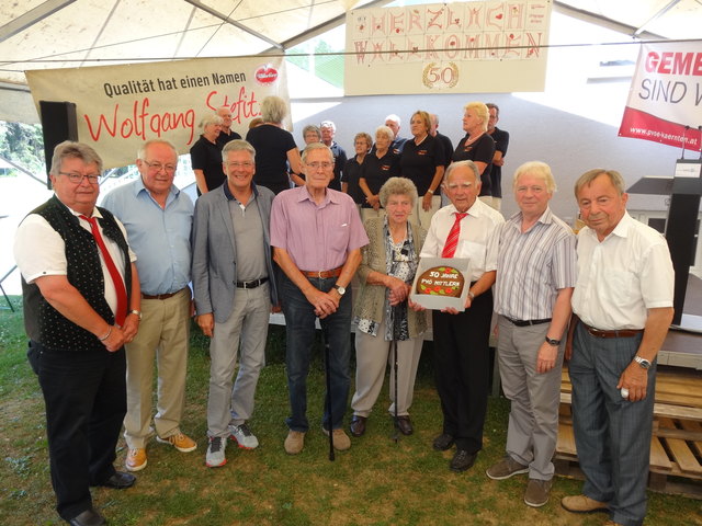 Bürgermeister Gottfried Wedenig, Landesobmann des Pensionistenverbandes Österreich Karl Bodner, Landeshauptmann Peter Kaiser, Ehrenobmann Heinz Ehrenberger, Gründungsmitglied Ursula Schwarz, Alt-Bürgermeister Josef Pfeifer, Bezirksobmann des Pensionistenverbandes Emmerich Skorjanz und Ex-Landtagsabgeordneter Siegfried Penz (von links nach rechts)
