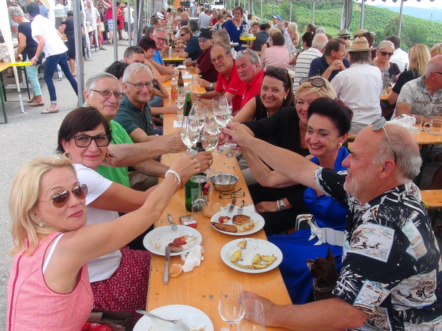 Ein Prosit auf die Oldtimer-Genuss-Tour 2017 Kitzeck.