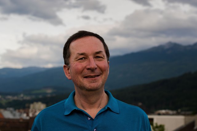 Florian Kronenberg – ein gebürtiger Pfarrkirchner – lässt mit seinen Forschungsstudien in der Medizin aufhorchen. | Foto: Foto: Adrian Kronenberg