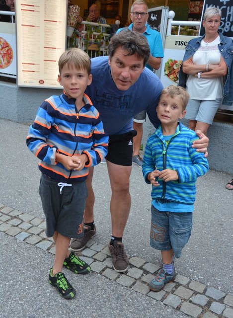 Papa Oliver mit Ramon und Timo(re)