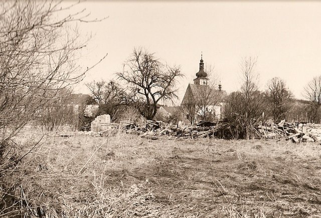 Nach der Aussiedlung der deutschsprachigen Bewohner 1946 in acht Transporten lebten in Zettwing bis 1951 noch etwa 40 Personen. 1951 erfolgte die Errichtung des Eisernen Vorhangs. | Foto: Rudolf Czech