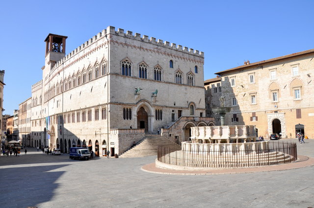 Palazzo dei Priori mit der Fontana Maggiore