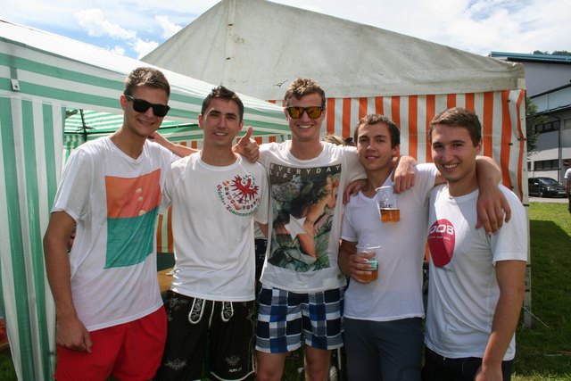 Andreas, Johannes, Josef, Andreas und Matthias bildeten den FC "Ganz ah Sau"