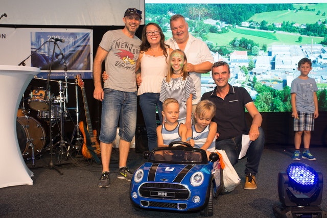 Bei der Tombola gab es bei der 200-Jahr-Feier in Kienberg-Gaming tolle Preise zu gewinnen. | Foto: Georg Dutzi
