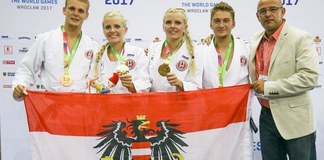 World Games Champion Nikolaus Bichler, Mirneta Becirovic, Mirnesa Becirovic, Sebastian Vosta und ihr Trainer Robert Horak. | Foto: GEPA pictures