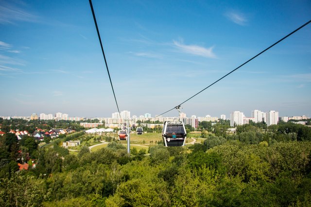 In Berlin wurde vor kurzem für die internationale Gartenausstellung eine Seilbahn eröffnet. Die Leitner AG, die sie errichtet hat, möchte auch eine auf den Kahlenberg bauen. | Foto: Leitner AG