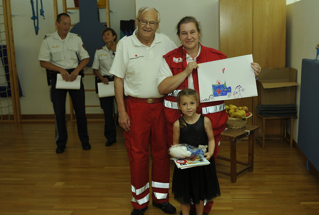Ortsstellenleiter Franz Hoffmann mit Marlies Brachmaier
