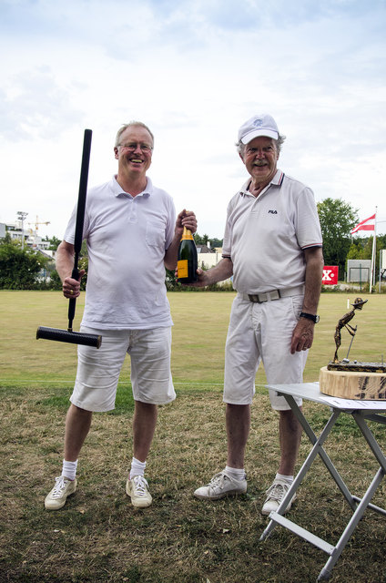v.l.n.r. 5. Platz Plate Event Sieger Bernhard Langhammer (CC Römergolf, Salzburg mit neu gewähltem ACF Präsidenten Georg Schorr (CC Sport Union Wolkersdorf)