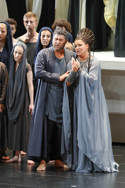 Salzburger Festspele 2017Fotoprobe "AIDA" im Großen Festspielhaus SalzburgFoto: Franz Neumayr      3.8.2017Im Bild v.l. Anna Netrebko als Aida und Luca Salsi als Amonasro,