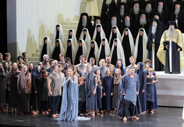 Salzburger Festspele 2017Fotoprobe "AIDA" im Großen Festspielhaus SalzburgFoto: Franz Neumayr      3.8.2017Im Bild v.l. Anna Netrebko als Aida und Luca Salsi als Amonasro,