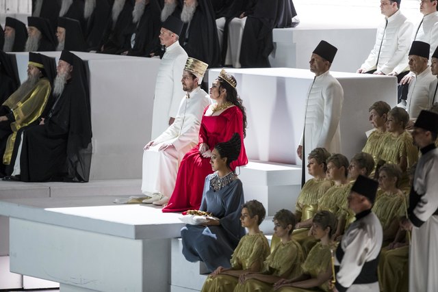 Fotoprobe Giuseppe Verdi AIDA Foto: Neumayr/Leo 01.08.2017  Roberto Tagliavini (Der König) und Jekaterina Sementschuk (Amneris) mit Vittoria Yeo (Aida)