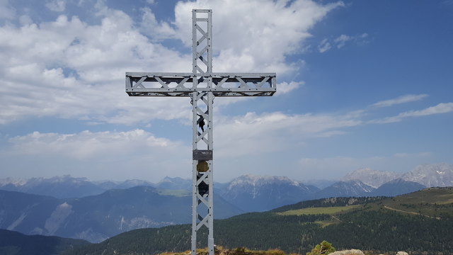 Das 2253m hohe Zwölferköpfl im Kühtai ist ein schön einsamer Gipfel mit einem herrlichen Rundumblick