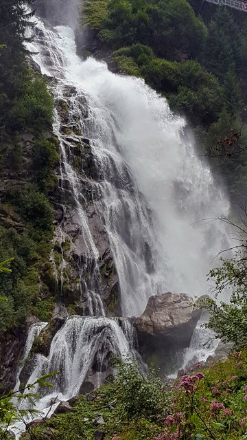 Allein schon der Anblick des Ötztaler Stuibenfalls ist ein erfrischendes Vergnügen