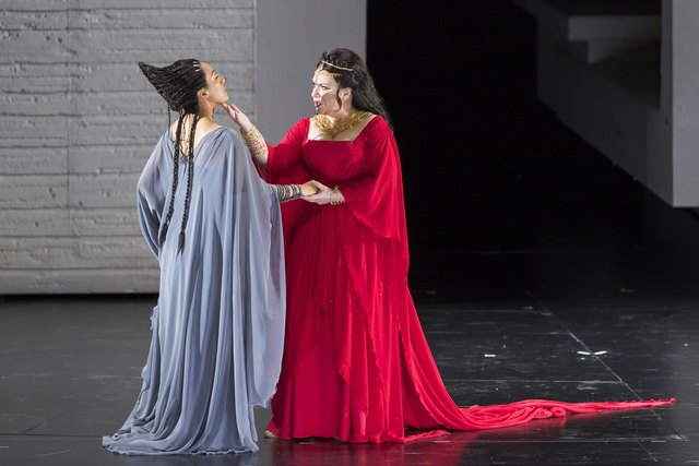 Fotoprobe Giuseppe Verdi AIDA Foto: Neumayr/Leo 01.08.2017 Vittoria Yeo (Aida) und Jekaterina Sementschuk (Amneris)