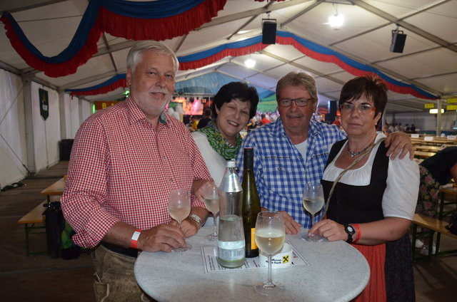 Fam. Kraus und Fam. Weber aus dem Schwabenland in Deutschland genossen den schönen Festabend beim Gardefest in Radstadt.