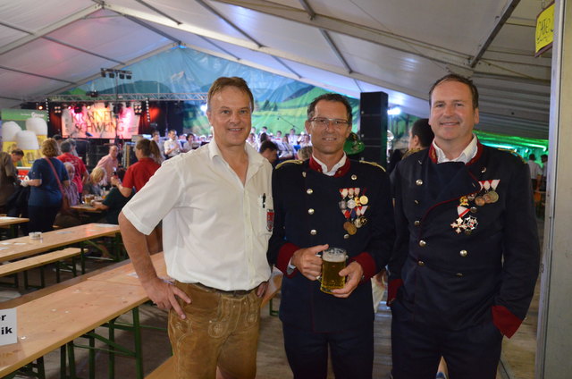Festobmann Hermann Neureiter, Leutnant Josef Habersatter und Hauptmann Cyriak Steiner (v.li.).