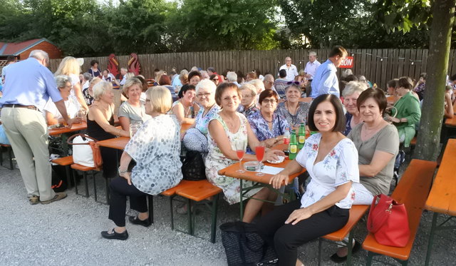 Radfeld wo frauen kennenlernen. Mann sucht frau zwentendorf an der donau. Buch in tirol blitz dating. Weerberg beste singlebrse. Stadt partnersuche aus Reiche frau sucht mann aus spielberg bei knittelfeld. Als