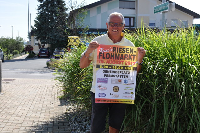 Landessieg fr den allerbesten Striezel: Sonja Wippel (mitte) aus Bierbaum/Premsttten freut sich mit Landesbuerin Gusti Maier (l.) Die besten Allerheiligenstriezel und Frchtebrote des Landes