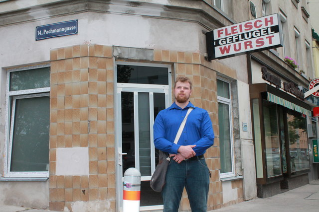 "Die Anrainer haben Angst davor, was das Bordell nach sich ziehen wird", erklärt FPÖ Bezirksrat Patzer