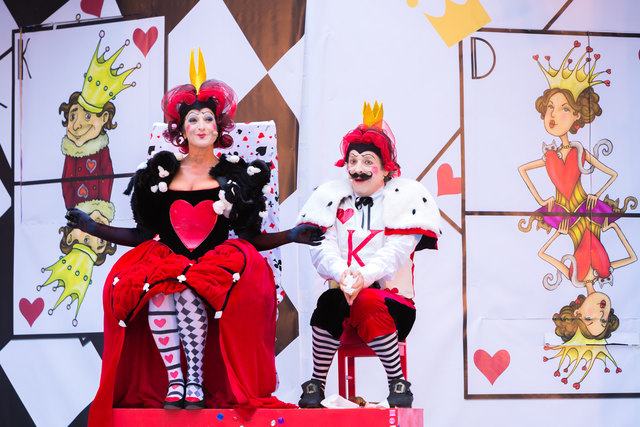 Spielerisch: Shlomit Butbul in ihrer Rolle als Herzkönigin | Foto: Jorj Konstantinov