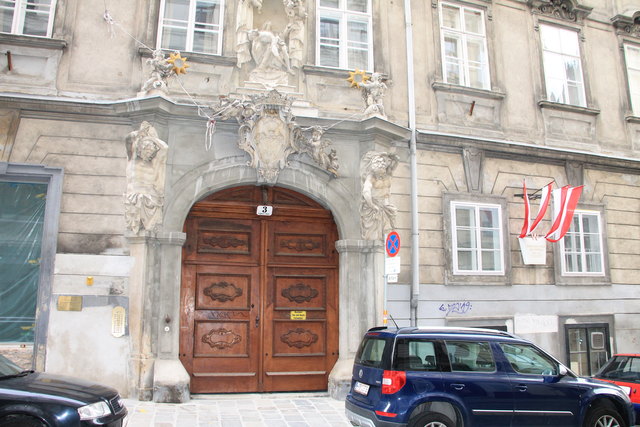 Die Mieter in der Schwertgasse 3 kommen nicht zur Ruhe - nun droht sogar die Kündigung.