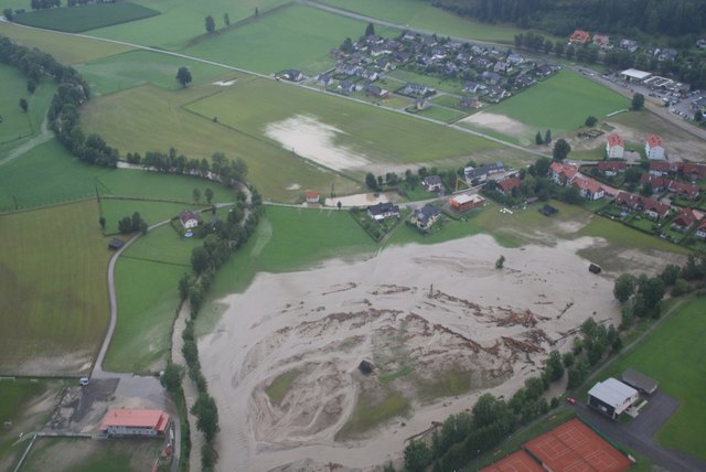Die Caritas Steiermark bietet den Hochwasseropfern Soforthilfe an.