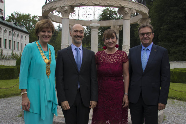 Freuen sich auf die Opern und Konzerte der Innsbrucker Festwochen der Alten Musik: (v.l.) Bürgermeisterin Christine Oppitz-Plörer, Festwochen-Intendant Alessandro De Marchi, Kulturlandesrätin Beate Palfrader, Landeshauptmann Günther Platter | Foto: Festwochen
