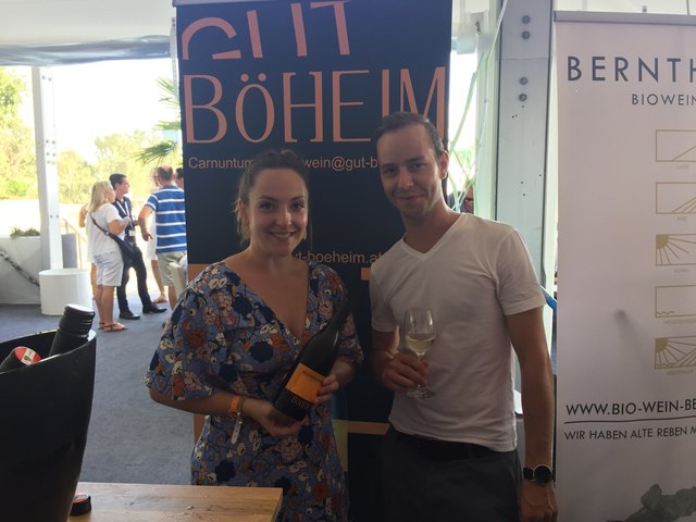 Weingut: S. Böheim mit M. Horvath bei der Weinverkostung. | Foto: Nim