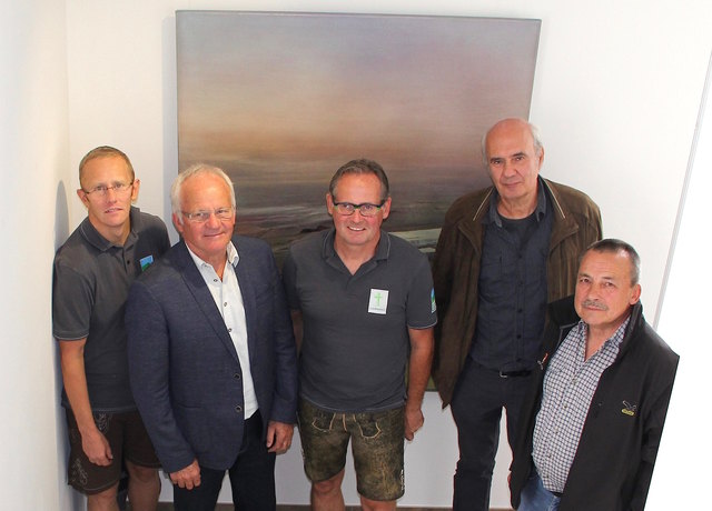 GF Harald Günther, Bgm. Leo Niedermoser, Toni Wurzrainer, Wolfgang Sinwel, Hubert Wetzinger. | Foto: Kunstraum Hopfgarten