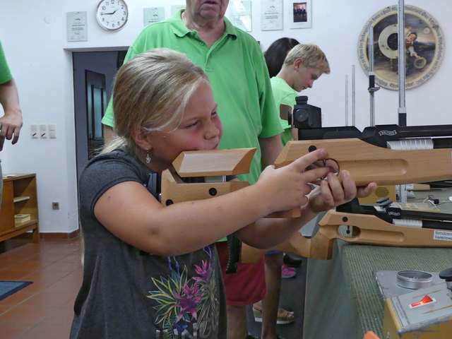 Luftgewehr-Schießen am Schießstand Mitterberghütten. | Foto: Schützenverein