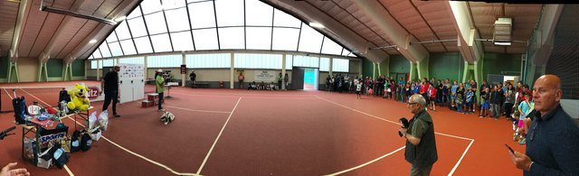 Wegen Schlechtwetter mußten die Finale in der Attergauer Tennishalle gespielt werden.