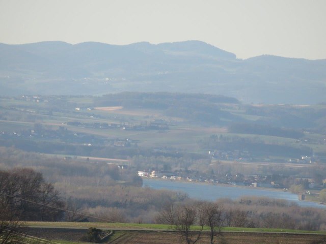 Durch die Höhe ist auch die Donau sichtbar