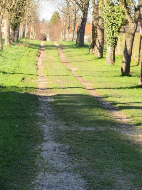 Licht und Schatten spielen mit dem Wanderer!