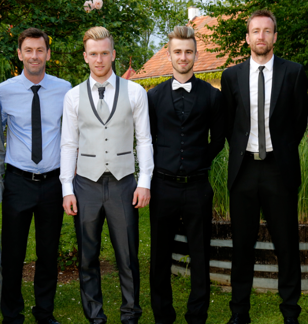 Die vier Vollblutfußballer Bruno, Kevin, Robin und Günter Friesenbichler (v.l.) haben alle den Torinstinkt in sich. | Foto: Bruno Friesenbichler
