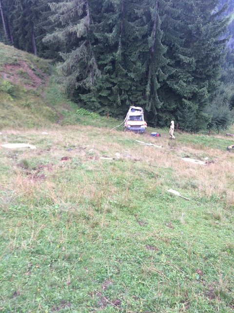 Das Wrack, mit dem der Sanitäter verunfallte. | Foto: Österreichisches Rotes Kreuz