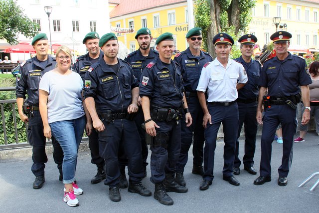 KI Michael Schwarz, Tatjana Stimmler - Stadtmarketing Imst/Organisation SoFuZo, GI Thomas Pircher, RI Roman Brantner, RI Andreas Auer, RI Thomas Perfler, GI Heinrich Rangger, GI Erwin Vögele, Bez.Komm.Stv. CI Gert Pfeifer, CI Kommandant der PI Imst Engelbert Plangger