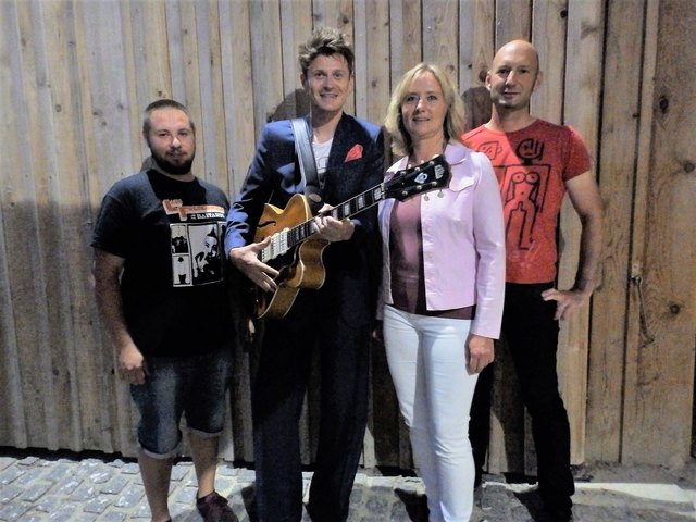 Dorfleben-Obm. Clemens Trunner, Norbert Schneider, Katrin Schmid, Raphael Hartmann.