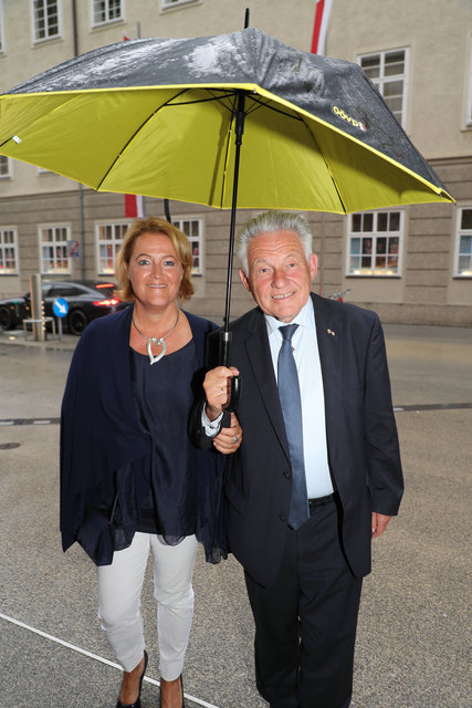 der frühere oberösterreichische Landeshauptmann Josef Pühringer mit Ehefrau Christa | Foto: Neumayr