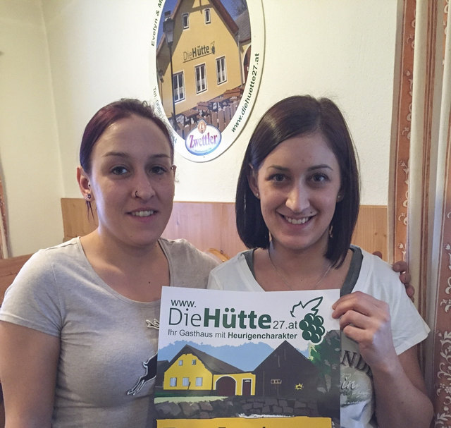 Melanie und Evelyn Mayerhofer laden zum letzten Mal in die Hütte. | Foto: Archiv