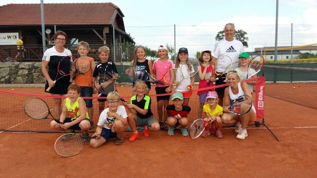 Tennis mit Martina Schörghuber (li) | Foto: Gemeinde