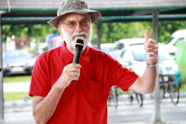 Pfarrer Dr. Siegfried Gödl, ein passionierter Wanderer, sieht den Hans Kloepfer Weg als Projekt mit Nachhaltigkeit. In den nächsten fünf bis zehn Jahren gelte es für den Tourismusverband die Werbetrommel dafür zu rühren.
