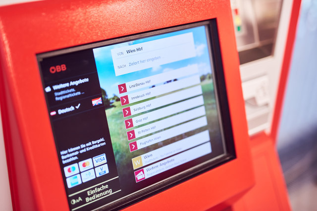 Angeglichen an die Homepage und die App, präsentiert sich nun auch der Ticketautomat mit neuer Benutzeroberfläche. | Foto: Foto: ÖBB