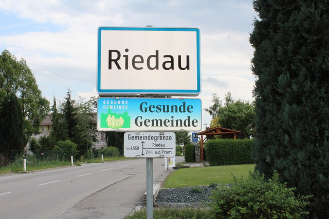 Sieben Burschen aus Riedau, Zell an der Pram, Andorf, Taiskirchen und Vöcklabruck wurden wegen schwerer Sachbeschädigung am Riedauer Bahnhof angezeigt. | Foto: BRS