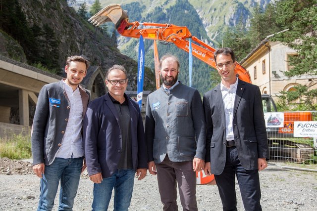 Die TVB-Verantwortlichen GF Manuel Baldauf, Obmann Armin Falkner und Vorstand Helmut Wolf sowie Bgm. Helmut Spöttl hoffen auf einen reibungslosen Bauverlauf. | Foto: Nauders Tourismus