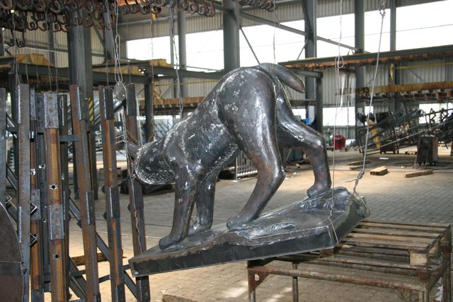 Luchsskulptur vor dem Verzinken in der Werkstatt von Karel Bures. | Foto: Karel Bures