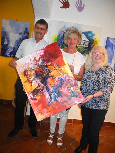Viel mehr als nur Farben: Eröffnung der Aussstellung „farbbesessen“ mit Manfred Preiser, Künstlerin Anita Niemann und Rowitha Haghofer.