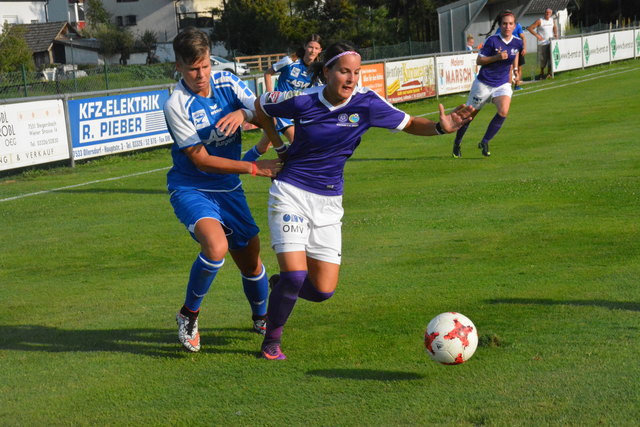 Für Bogi Megyeri (li., gegen Stefanie Kremener) und den FC Südburgenland gab es gegen den USC Landhaus eine 1:2-Heimniederlage.