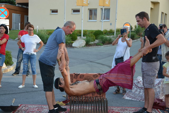"Bestechend": Faszinierende Darbietungen vom Feuerschlucker bis Fakir ließen die Besucher staunen.